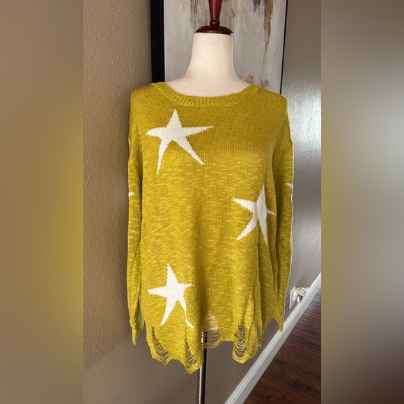 Yellow star print distressed sweater - Picture 5 of 8